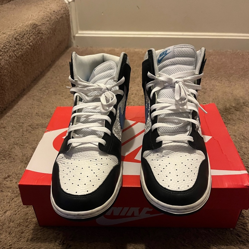 Nike High-Top Sneakers in White, Black & Light Blue - Picture 8 of 9